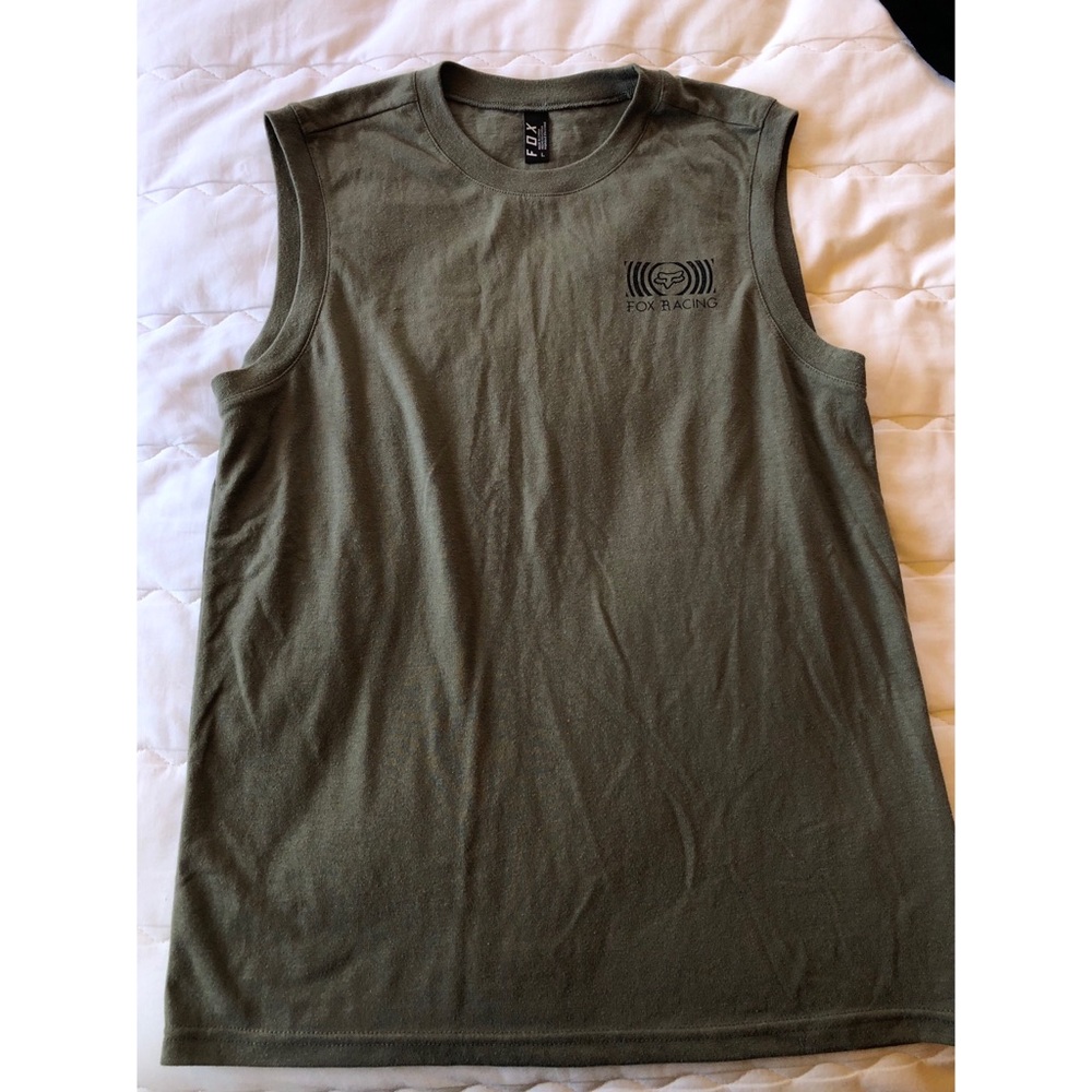 Woman’s Fox racing muscle tee